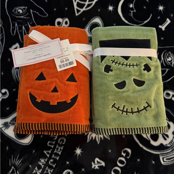 Cupcakes and Cashmere Halloween Pumpkin and Frankenstein Hand Towel Sets (2) - Picture 2 of 2